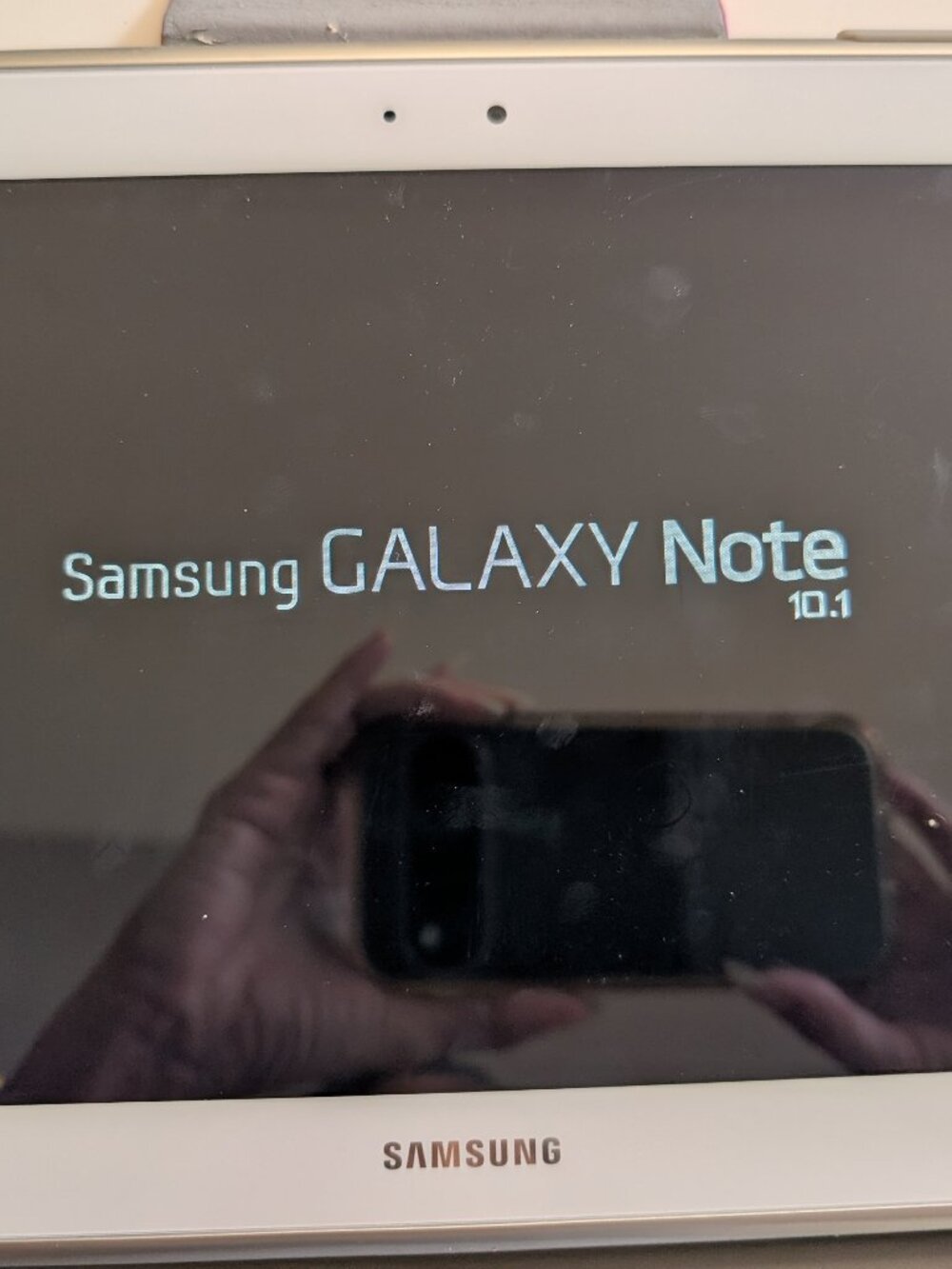 Galaxy Note 10.1 with case and cord
